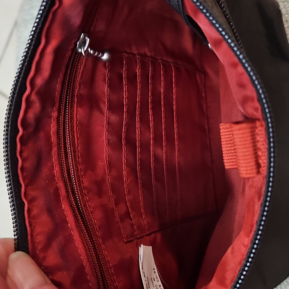 Baggallini Brown Crossbody Bag Travel Vacation - Picture 11 of 12